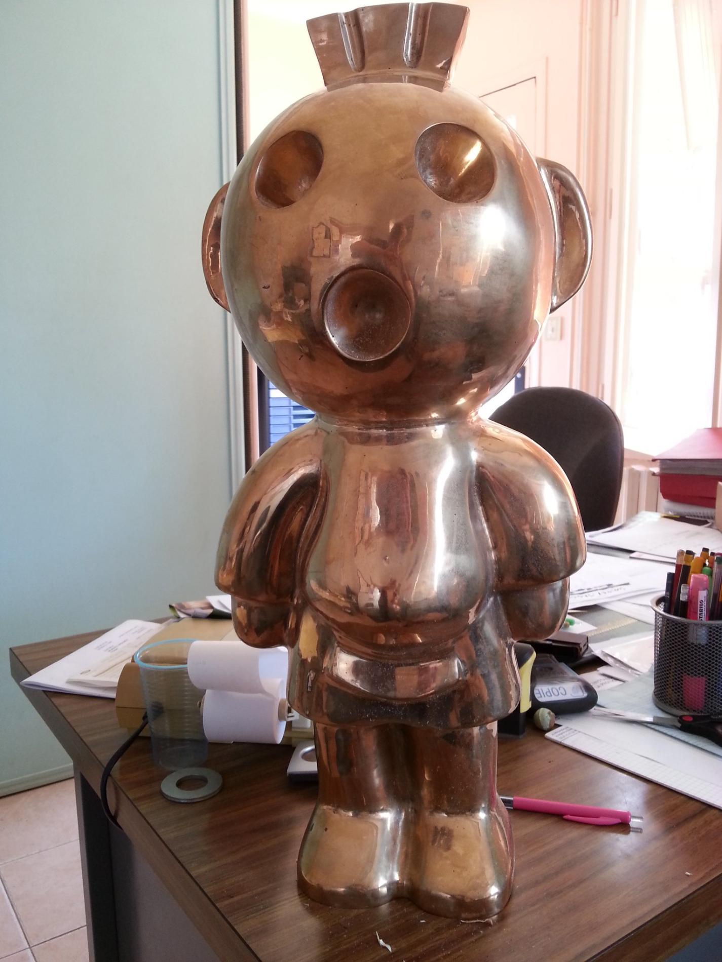 Sculpture chrom&eacute;e