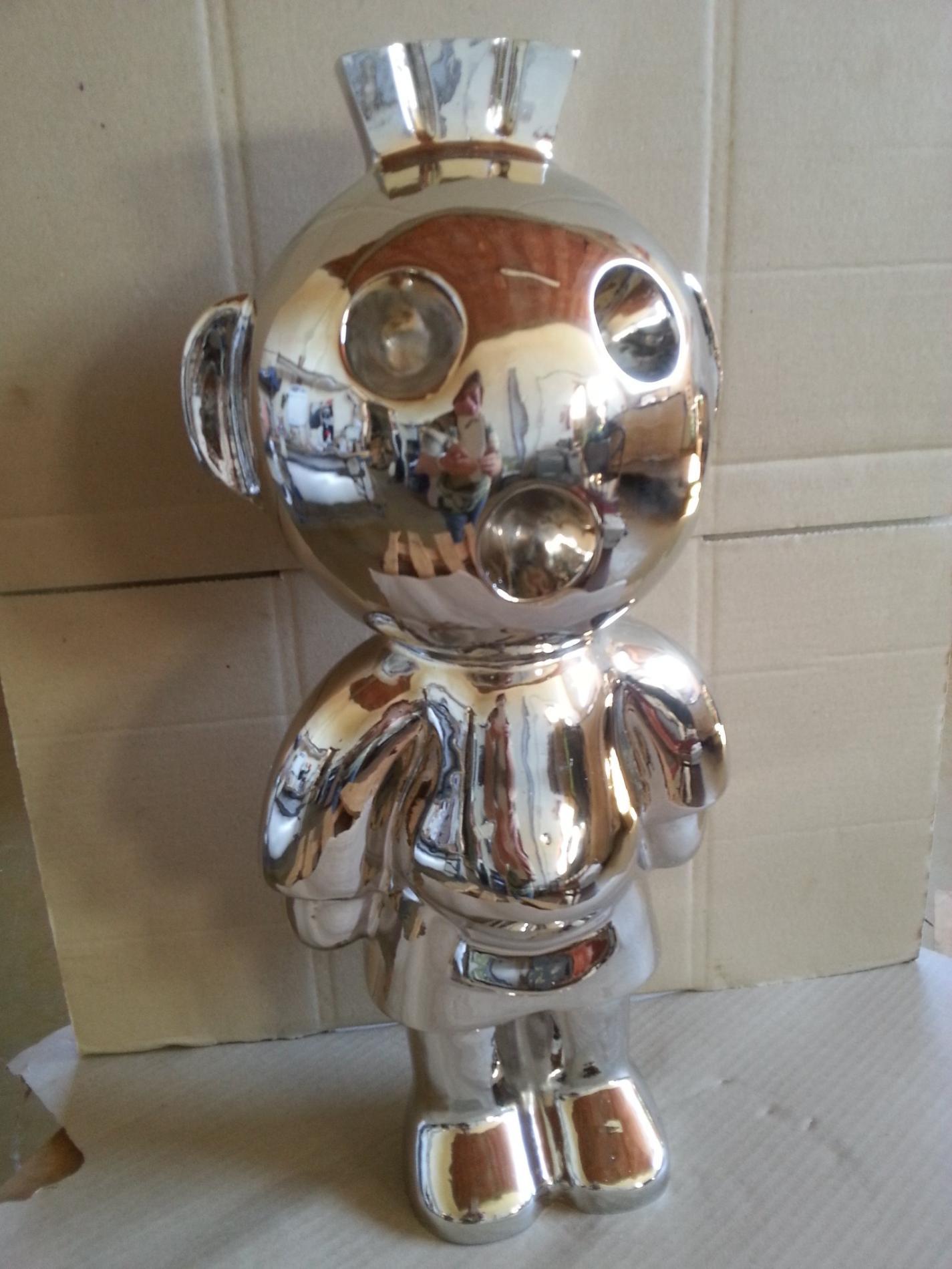 Sculpture chrom&eacute;e